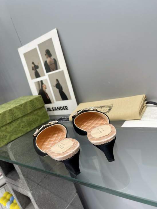 Picture of Gucci Slippers _SKUGuccisz35-415cmmnf02282113